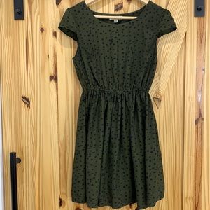 Casual dress with cap sleeves
